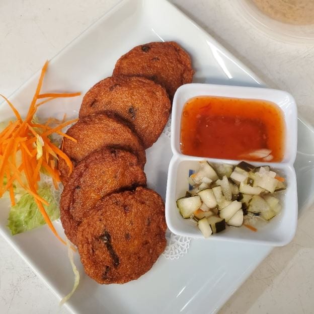 A7 Tod Mun (Prawn Cake).