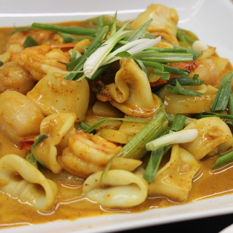 Explore Our Curry Offerings